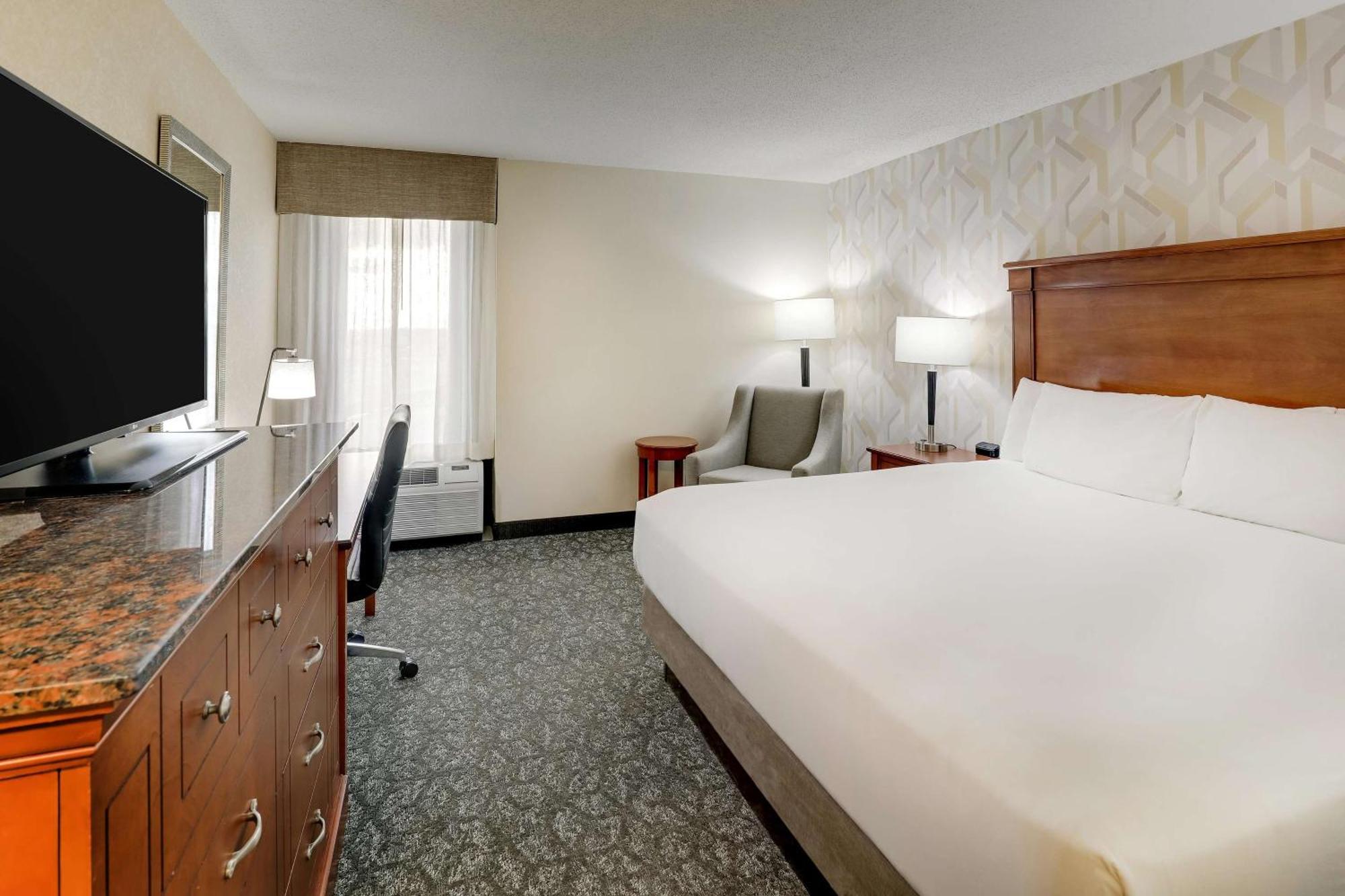 Drury Inn & Suites Marion Esterno foto