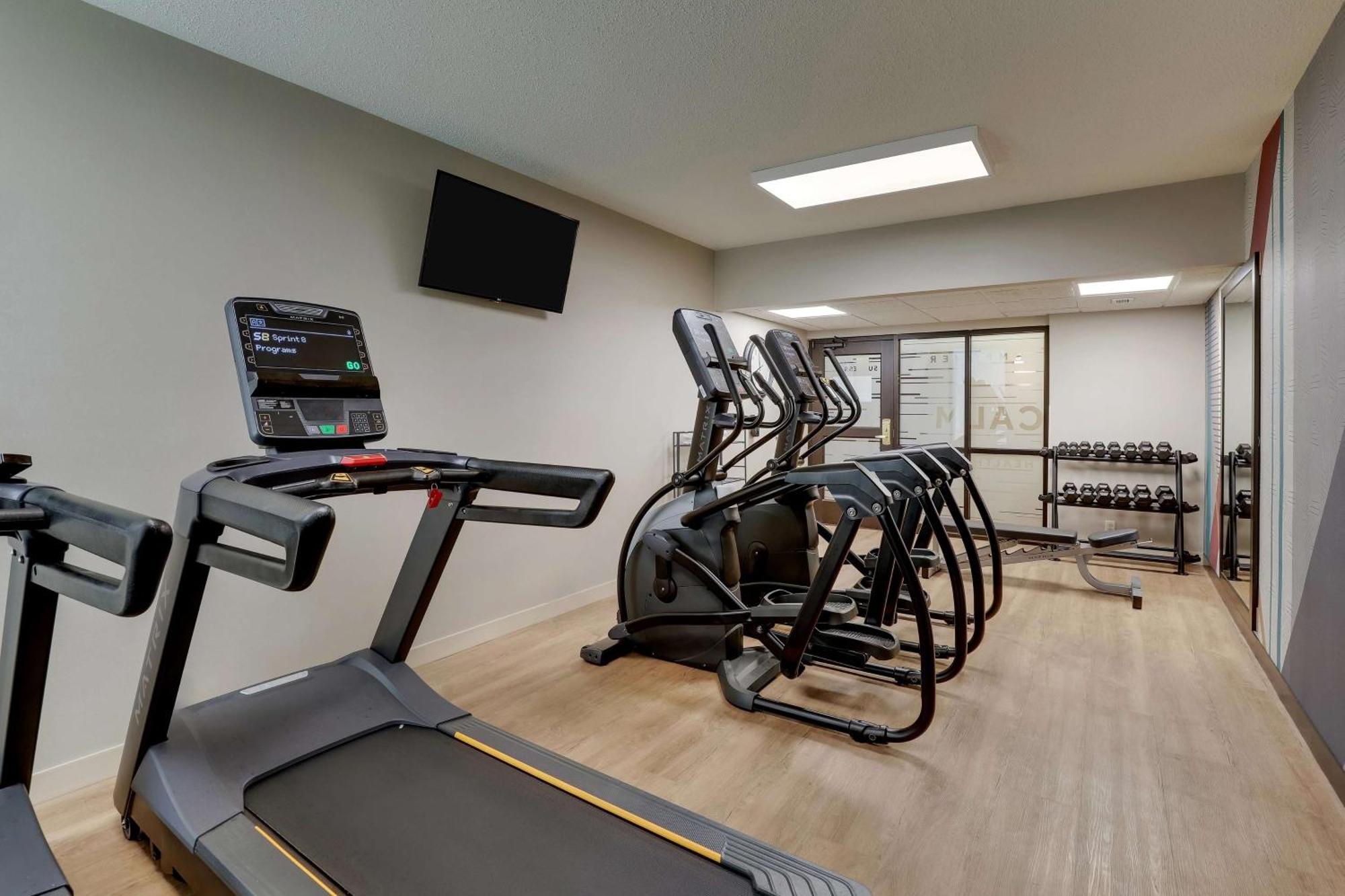 Drury Inn & Suites Marion Esterno foto