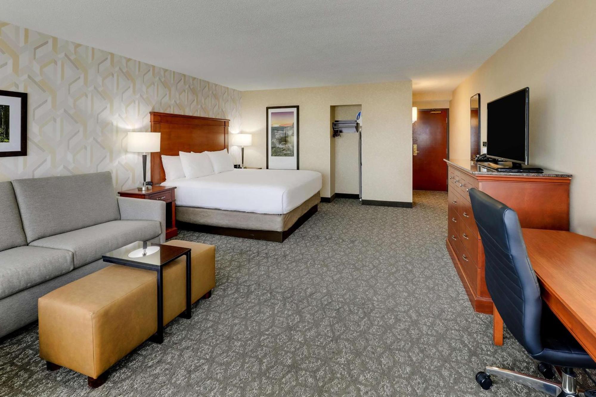 Drury Inn & Suites Marion Esterno foto