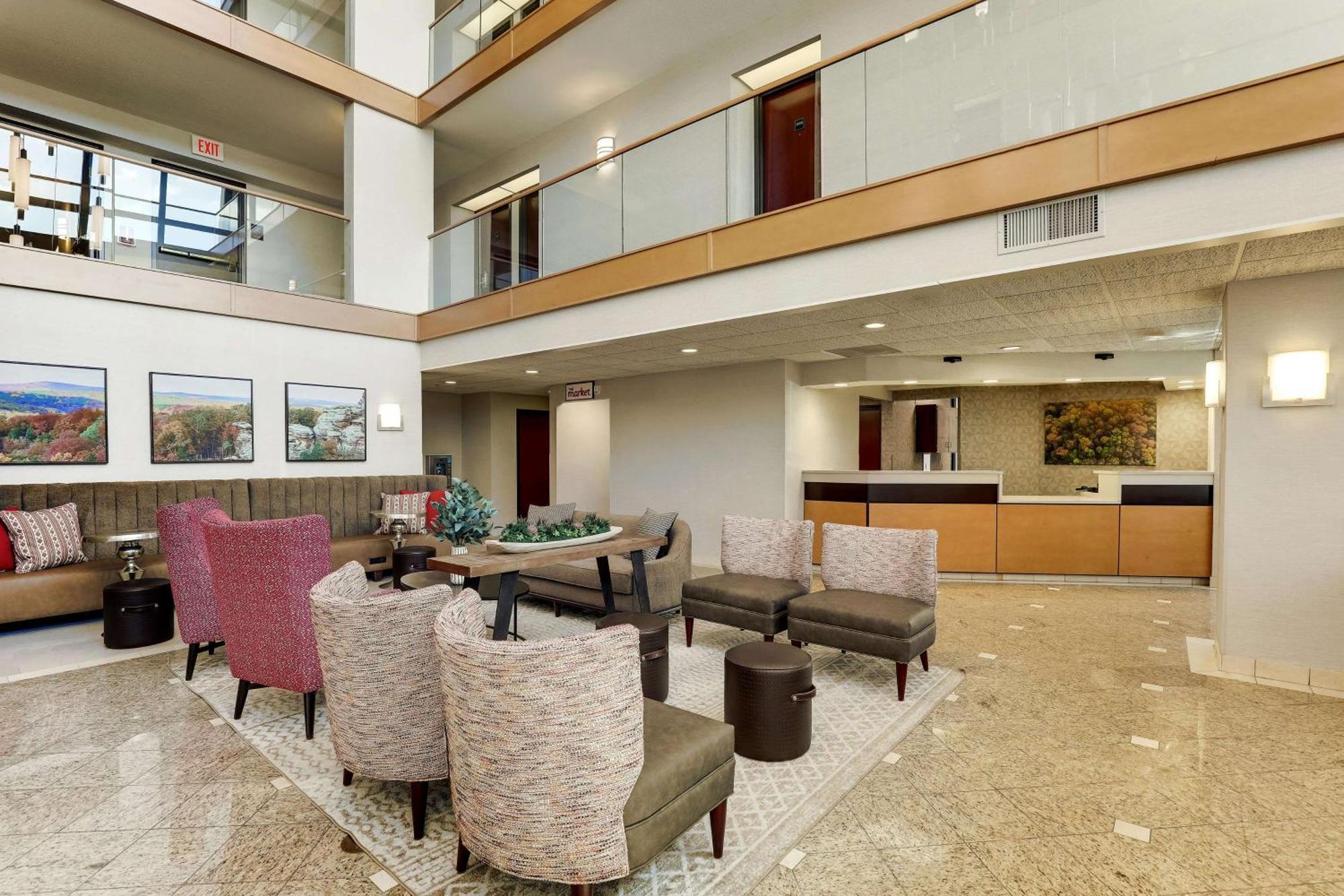 Drury Inn & Suites Marion Esterno foto