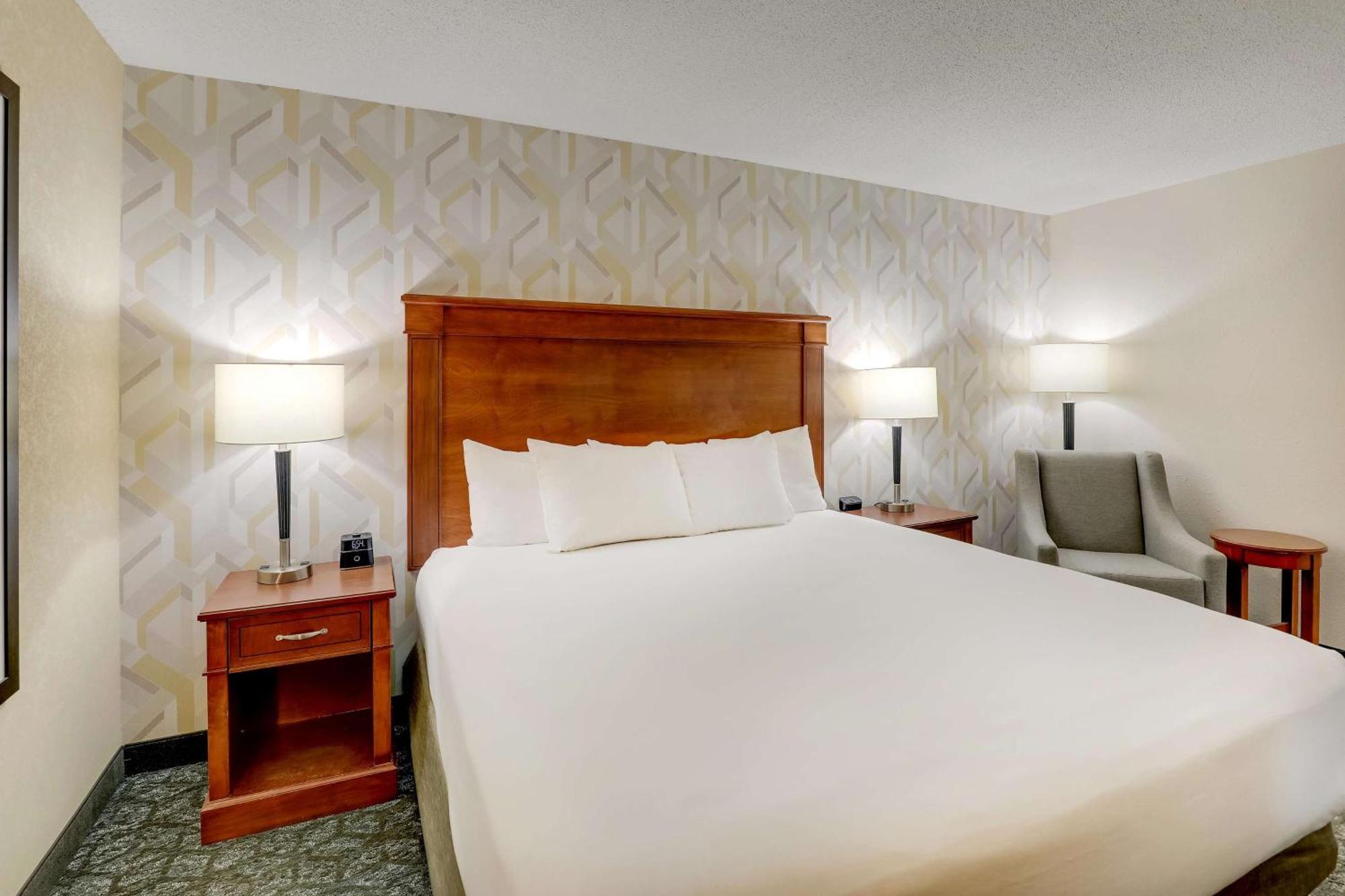 Drury Inn & Suites Marion Esterno foto