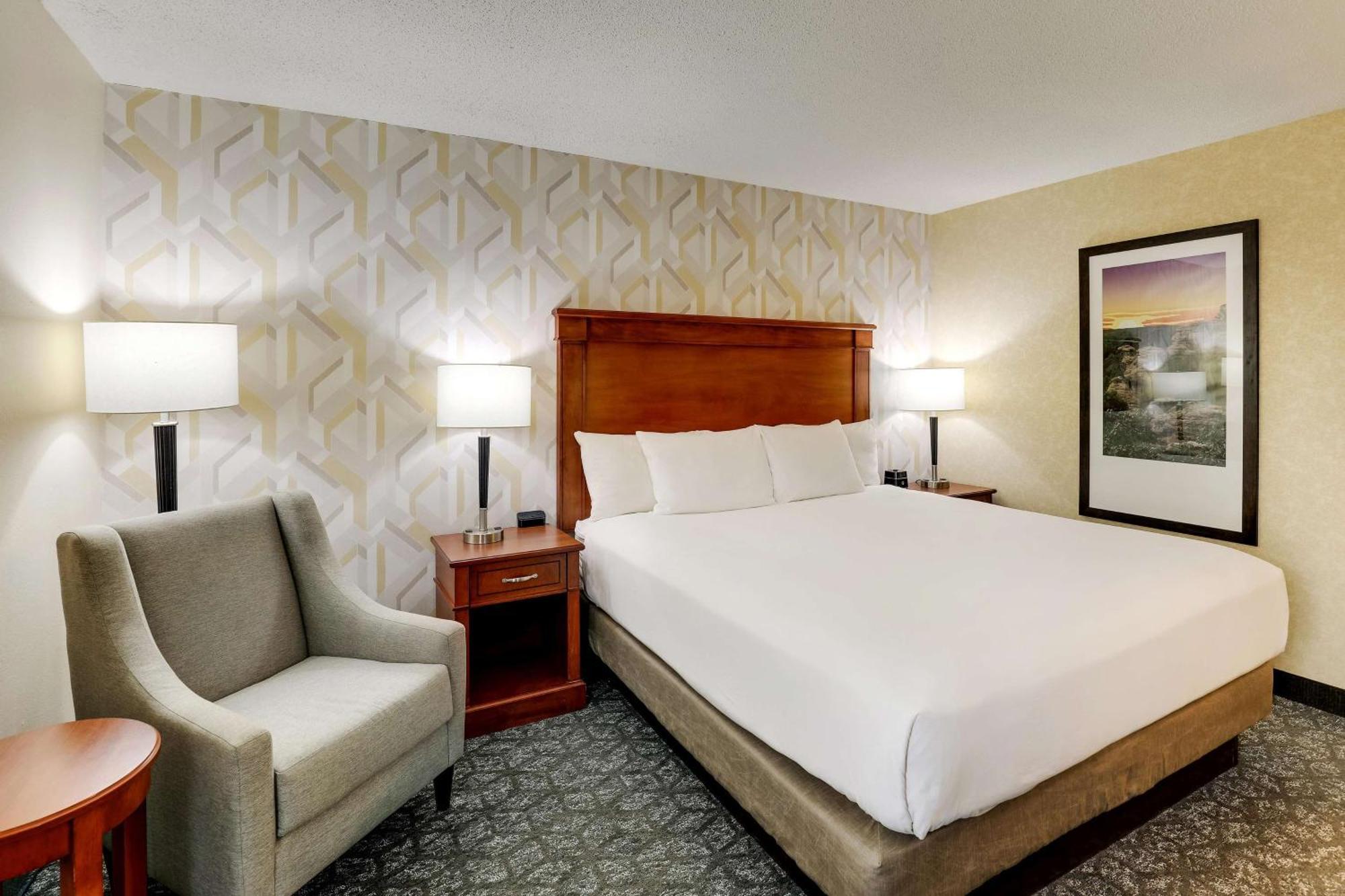 Drury Inn & Suites Marion Esterno foto