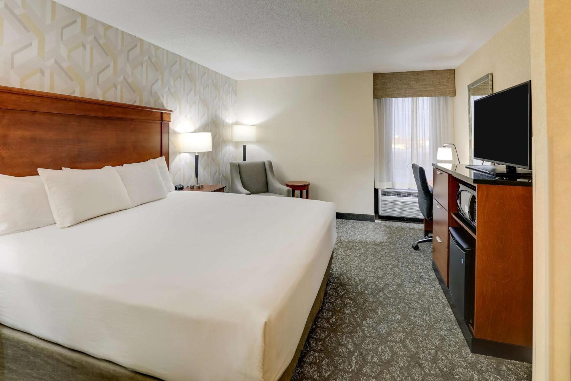 Drury Inn & Suites Marion Esterno foto